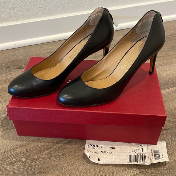 Salvatore Ferrara no size 10 B rodea Nero calf heels